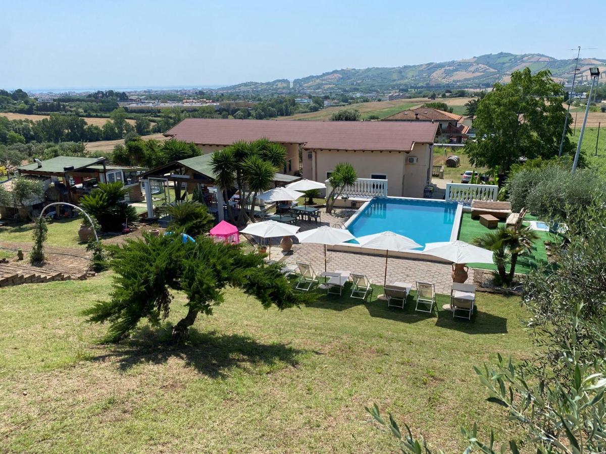 Residence Il Villaggio Del Re Corropoli Exteriör bild